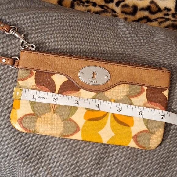 Fossil Key-Per Wristlet 7" x 4" Coated Canvas Leather Retro Floral Clutch - Picture 4 of 8